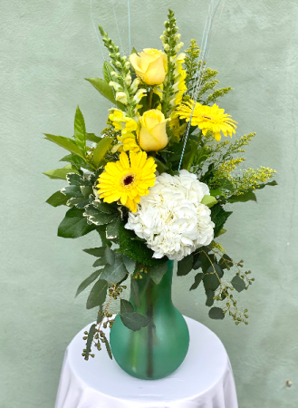 Yellow Highlites Powell Florist Exclusive