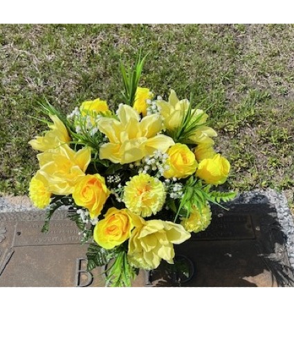 Yellow Lilies to remember Cemetery vase
