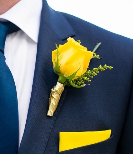 YELLOW ROSE BOUTONNIERE 