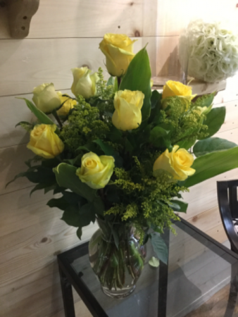 Yellow Rose Dozen