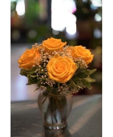 Yellow Roses  Half Dozen in South Milwaukee, WI | PARKWAY FLORAL INC.