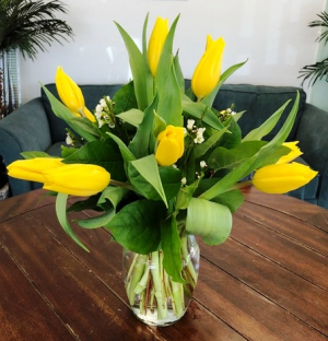 Yellow Tulips Arrangement in Bluffton, SC | BERKELEY FLOWERS & GIFTS Yellow Tulips Arrangement in Bluffton, SC | BERKELEY FLOWERS & GIFTS