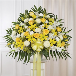 Yellow & White Standing Basket in Brooklyn, NY | FLORAL FANTASY Yellow & White Standing Basket in Brooklyn, NY | FLORAL FANTASY