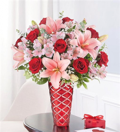Mom, You are a Diamond!!  Beautiful Red and Pink Blooms in Diamond Cut Vase