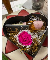 Your Heart ! preserved roses And Champaign