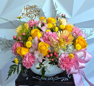 Your Sweet Smile in Vacaville, CA | Vior Floral Art Your Sweet Smile in Vacaville, CA | Vior Floral Art
