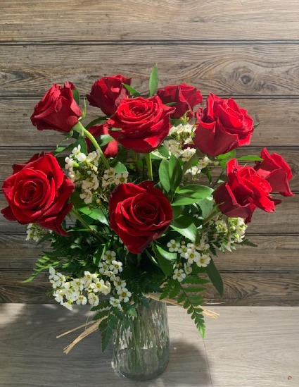 Dozen Rose Vase Arrangement 