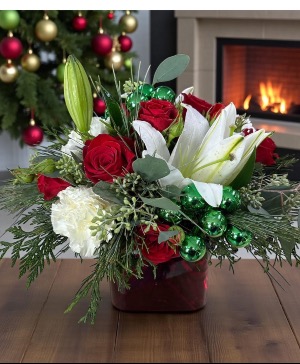 Yuletide Cube Arrangement 