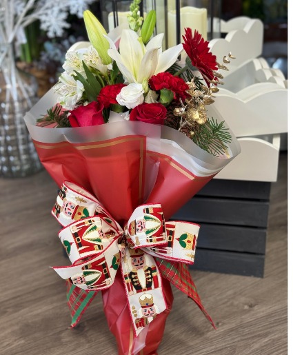 YULETIDE WISHES WRAPPED BOUQUET WRAPPED BOUQUET
