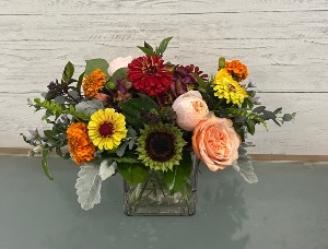 Zinnia Picks Vase Arrangement